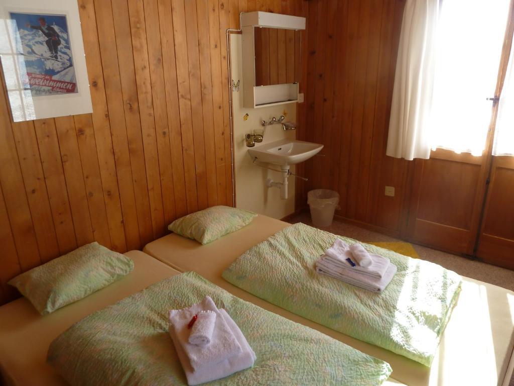 Hôtel Gasthof Derby à Zweisimmen Chambre photo
